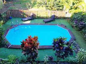 Maison de 3 chambres avec vue sur la mer piscine partagee et jacuzzi a Sainte Rose a 8 km de la plage